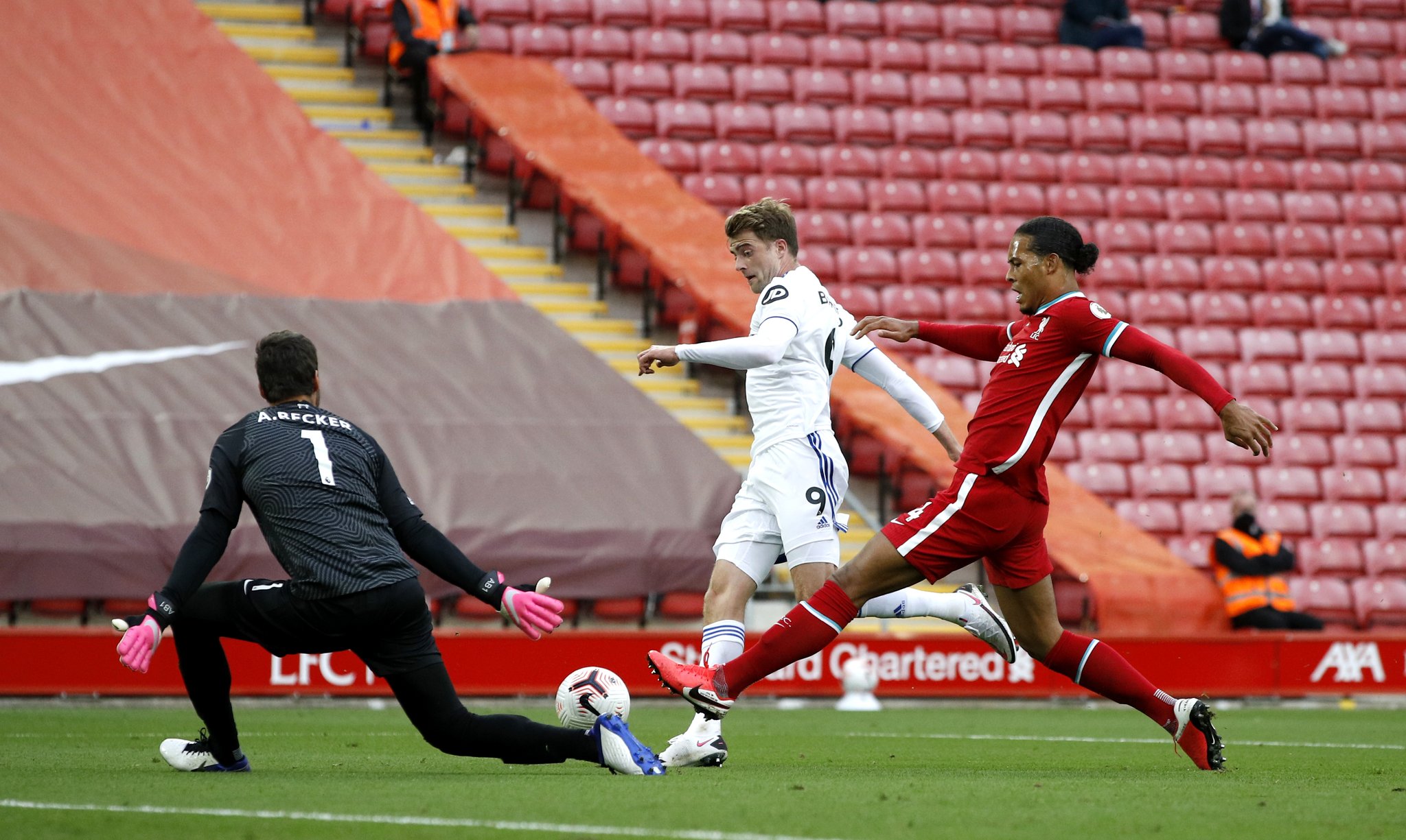 尽管伤病问 尽管伤病问