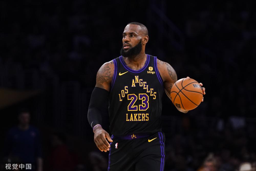 每体：利雅得新月正追逐拉菲尼亚，巴萨设定要价至少八千万.