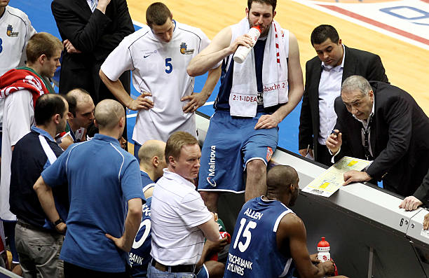 仅让塔在战 仅让塔在战